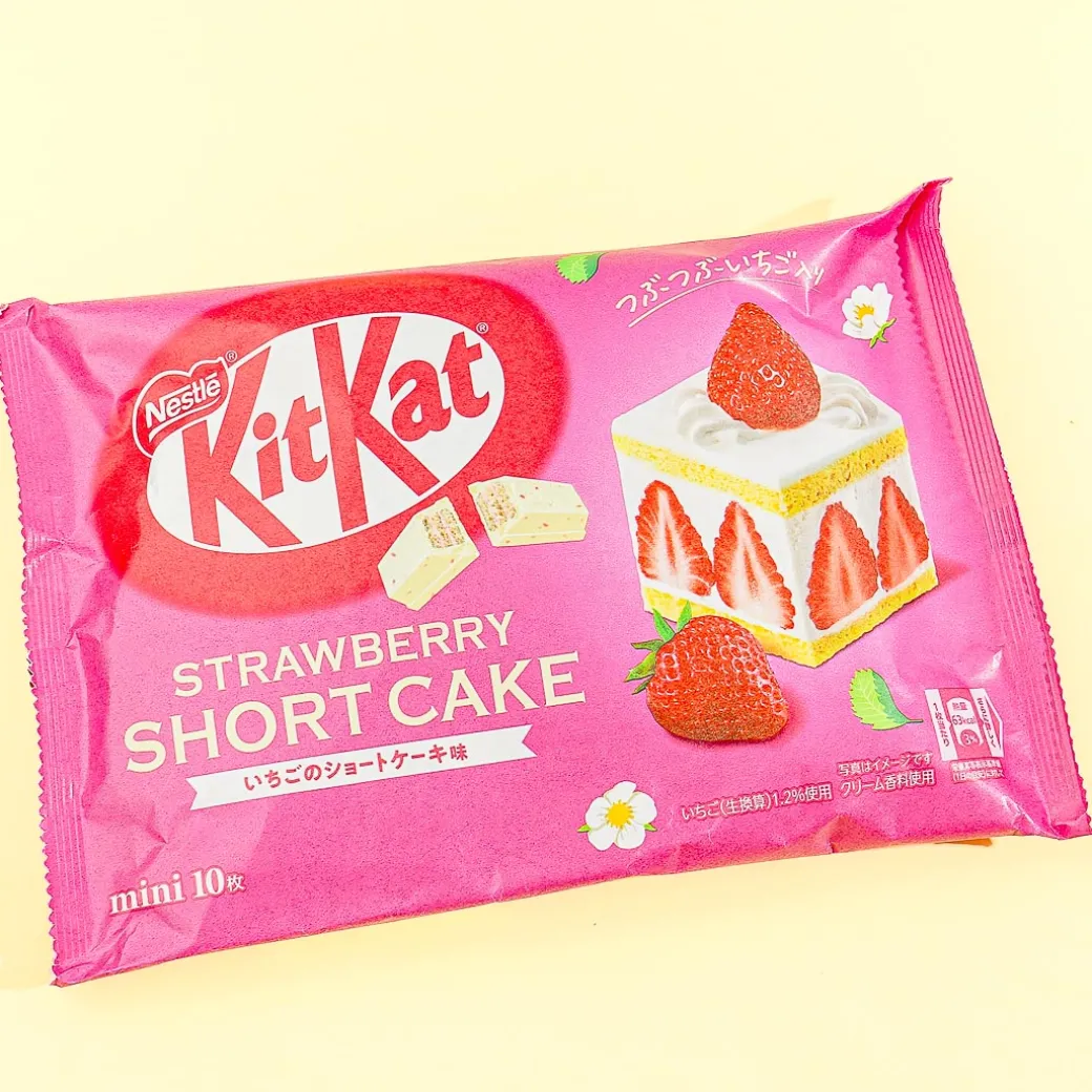Kit Kat Chocolate Pack - Strawberry Shortcake