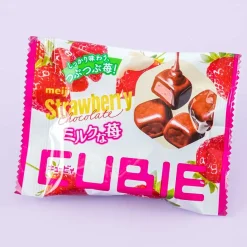 Meiji Cubie Strawberry Chocolate