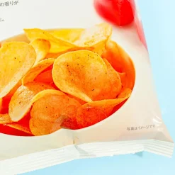 MUJI Tomato & Basil Potato Chips
