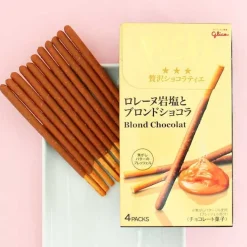 Pocky Biscuit Sticks - Blond Chocolate