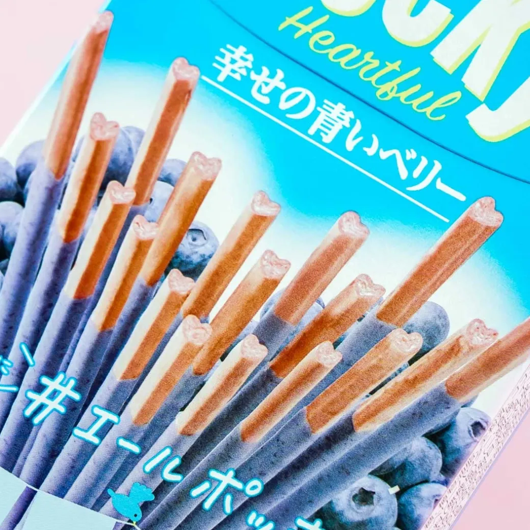 Pocky Heartful Biscuit Sticks - Blueberry